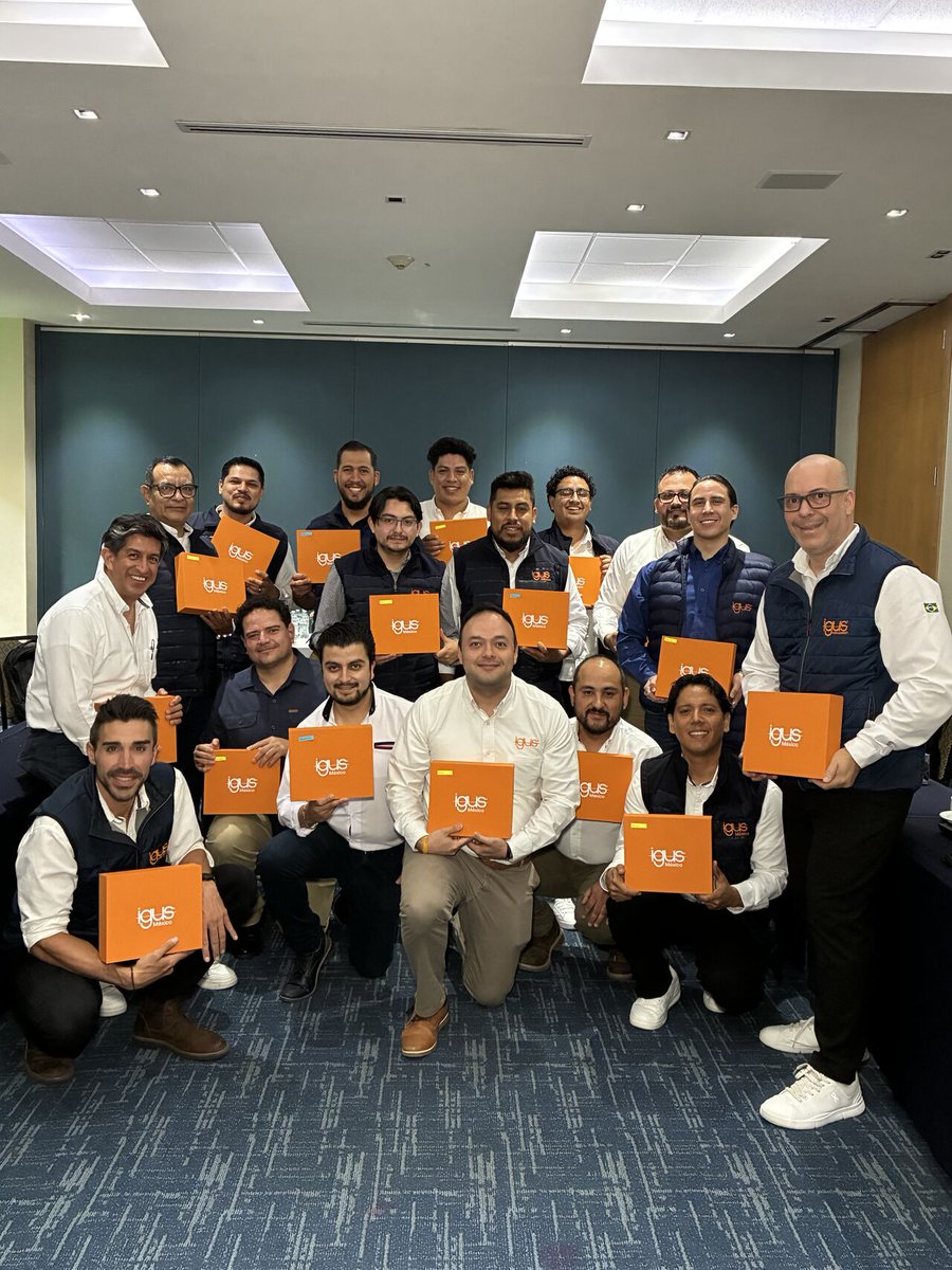 La semana pasada tuvimos nuestro Sales Meeting anual con Marcelo Pimenta y Felix Brockmeyer, donde fortalecimos la visión del futuro de igus México.

Ve mas en:
linkedin.com/posts/igus-m%C…

#igusmexico #SalesMeeting #Teamwork #Leadership #motionplastics