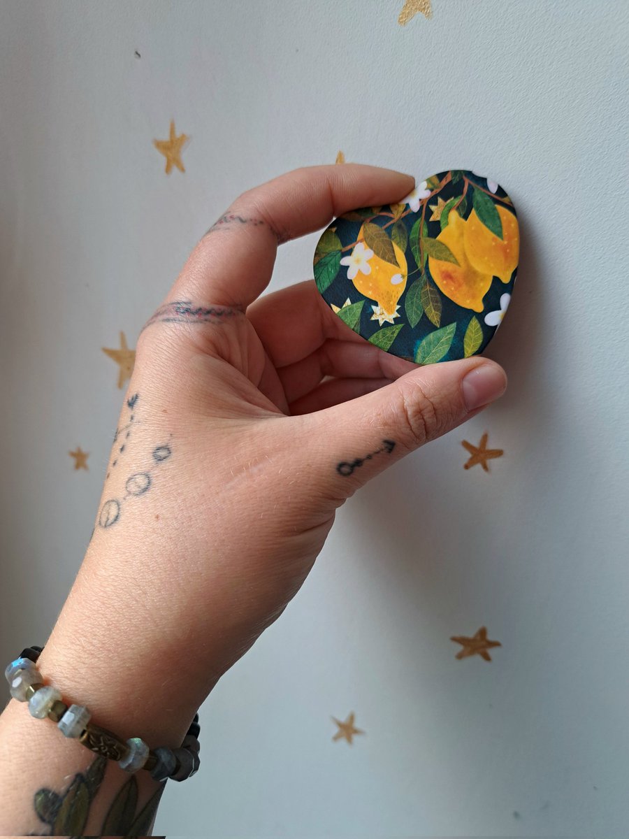 Напечатала вот значки❤️