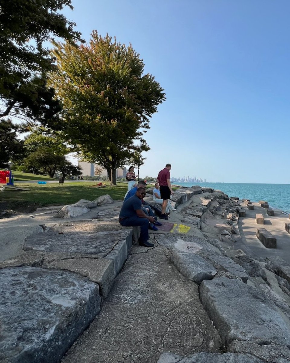 The University of Chicago (@uchicago) on Twitter photo Then & Now: In the 1950s, Promontory Point—an entirely manmade peninsula along Lake Michigan—was a beloved summer escape for Hyde Park residents and UChicago students.
📸 Historical Photos: Mildred LaDue Mead, Courtesy of <a href="/UChicagoSCRC/">UChicago Special Collections Research Center</a> Then & Now: In the 1950s, Promontory Point—an entirely manmade peninsula along Lake Michigan—was a beloved summer escape for Hyde Park residents and UChicago students.
📸 Historical Photos: Mildred LaDue Mead, Courtesy of <a href="/UChicagoSCRC/">UChicago Special Collections Research Center</a>