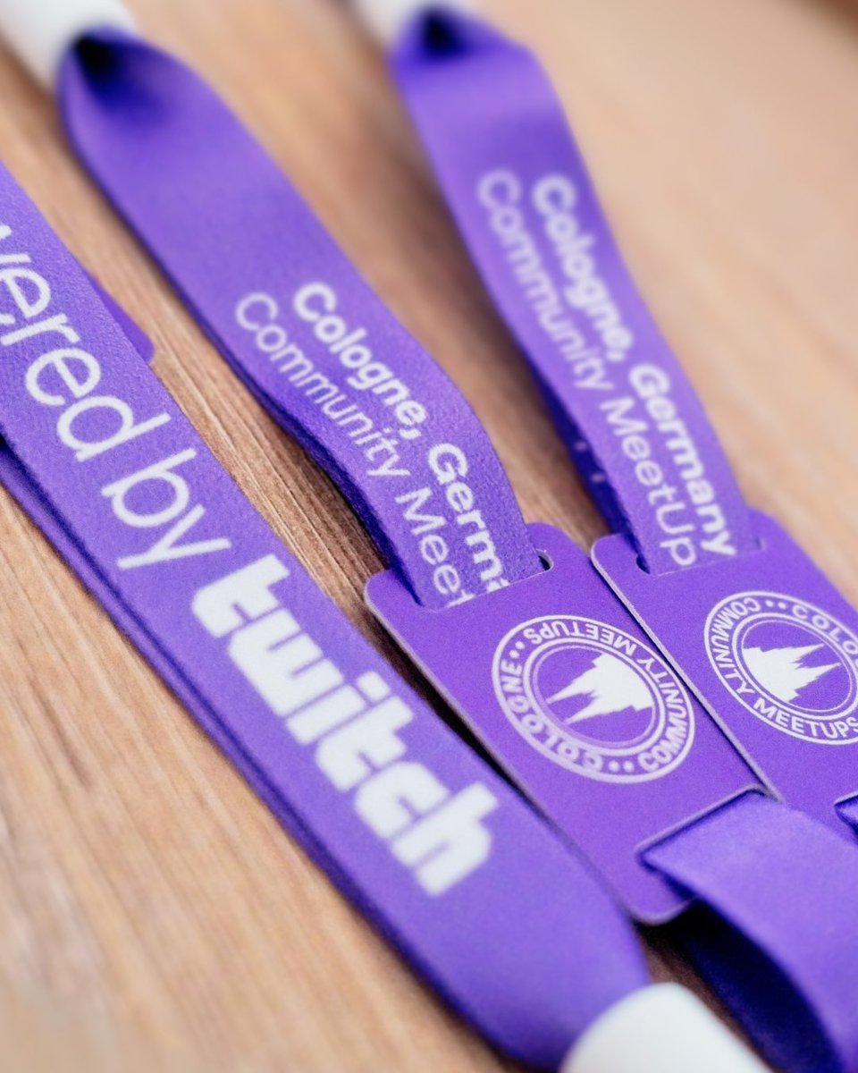 Die neue Generation unserer Festivalbänder ist da! 🥰🥰🥰

Auf dem Chip ist euer „Linktree”-Profil drauf. So können andere Gäste euren Chip scannen und direkt mehr über euch erfahren.

Auch Wertmarken können darauf gespeichert werden, die ihr mit unserer Web-App einsehen könnt.