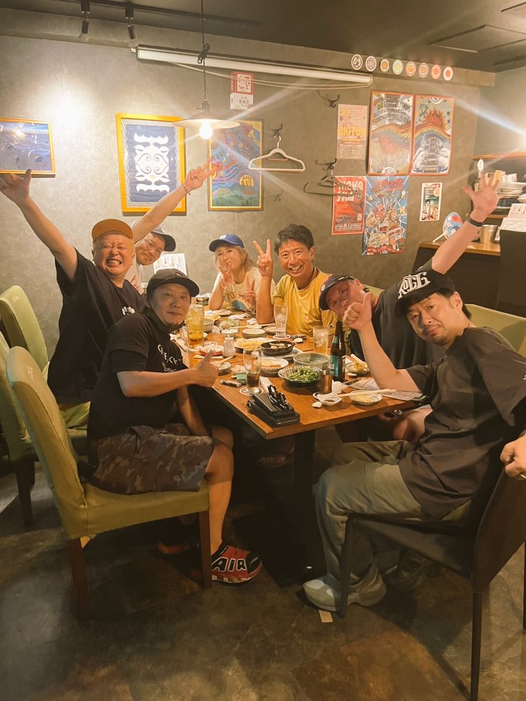 Vonconure1's tweet photo. わしら伝説のバンドが今日何十年ぶりかわからんぐらい久しぶりに���イブやります✋️ https://t.co/1a6DV9qLmt