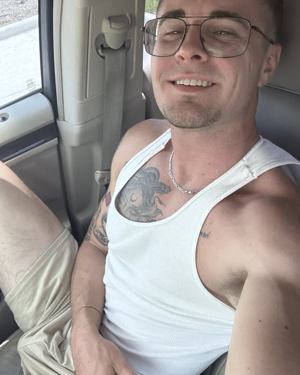 Say 'hi' if you would be my passenger <3