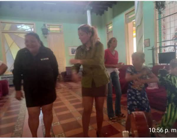 MarianaPre78265's tweet photo. Hasta el hogar de niños sin amparo filiar en #SanctiSpíritusEnMarcha, llegaron los combatientes del Minint para acompañar el verano #SiempreJoven de una manera amena y divertida.

#Cuba https://t.co/iO2RDffY5o