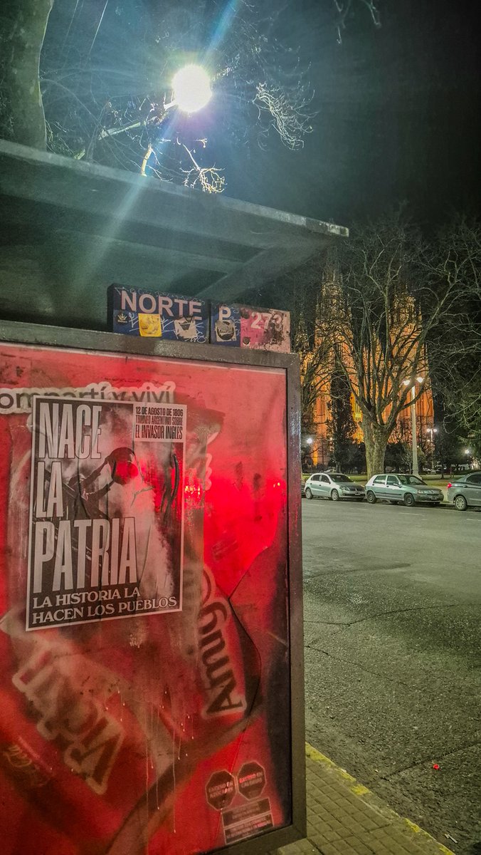 AgustinChenna's tweet photo. En pocos días, empapelamos la Argentina de soberanía. Sobra militancia y ganas de transformar la realidad. Faltan conducciones que quieran convocar, faltan proyectos colectivos y gestas para construir. Humildemente es la vocación que tenemos https://t.co/A840gMwsLB