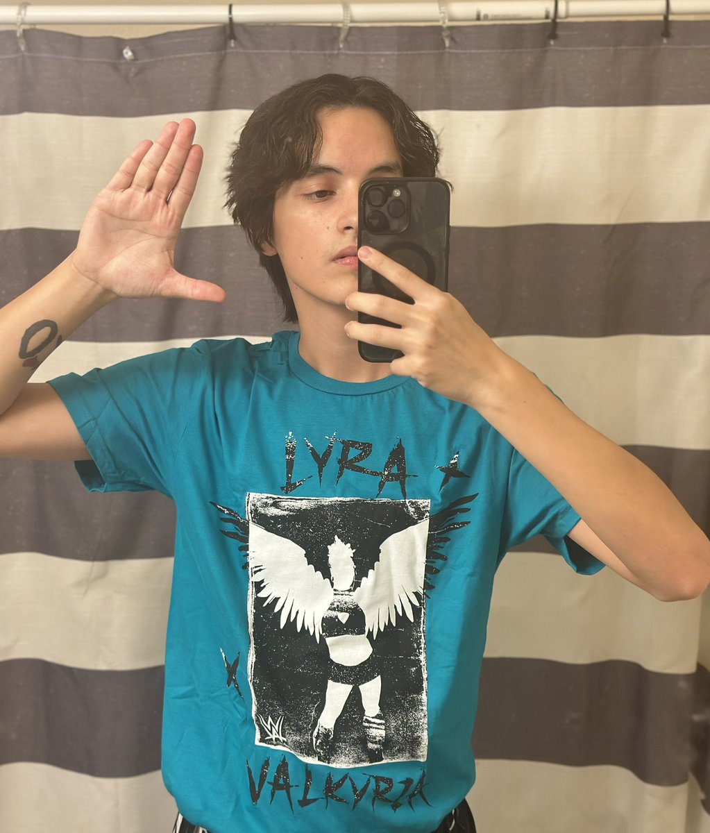 got new <a href="/Real_Valkyria/">LYRA VALKYRIA</a> merch!🪶