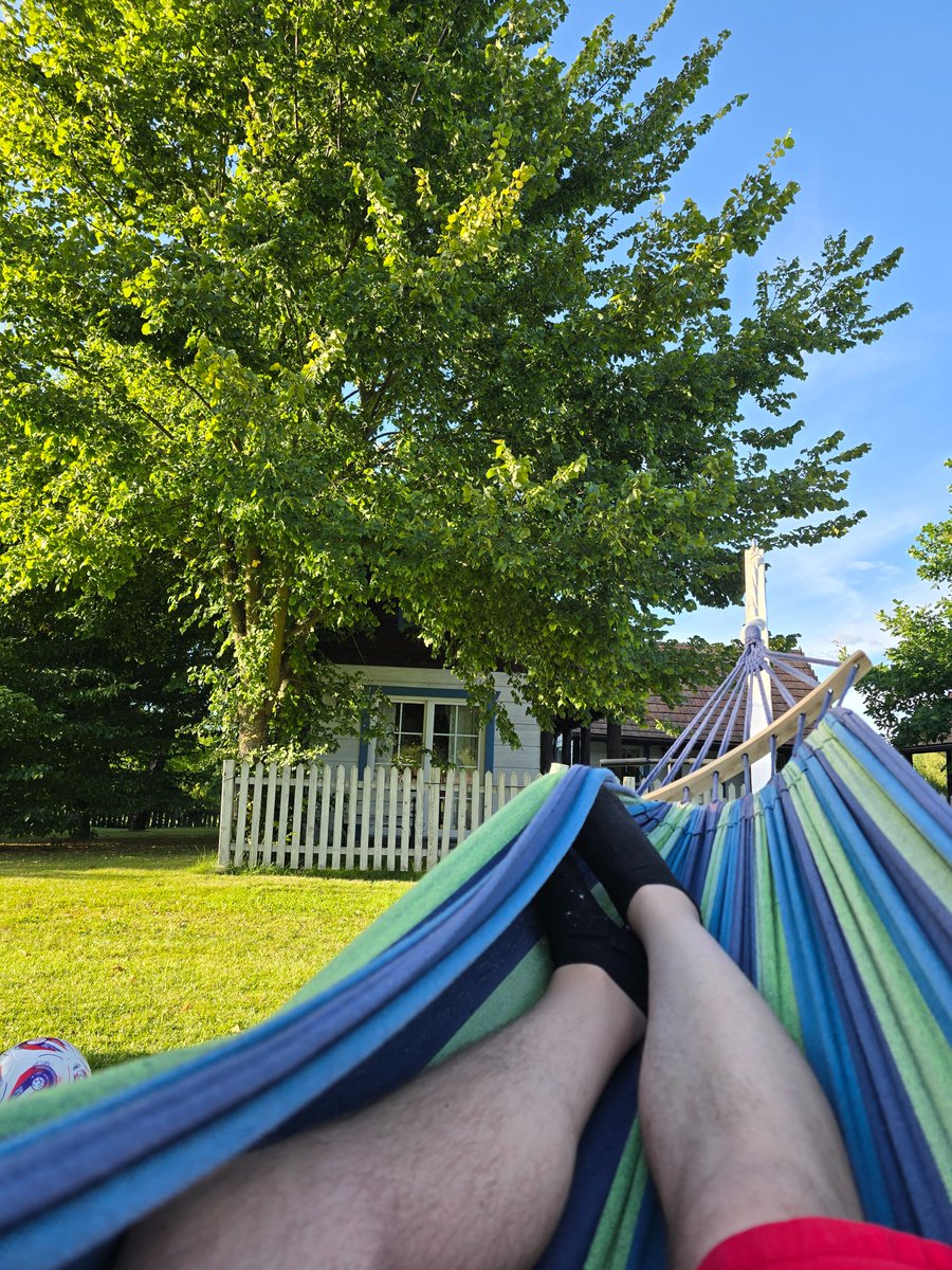 Ciężko, nie wiem ile tu wytrzymam.