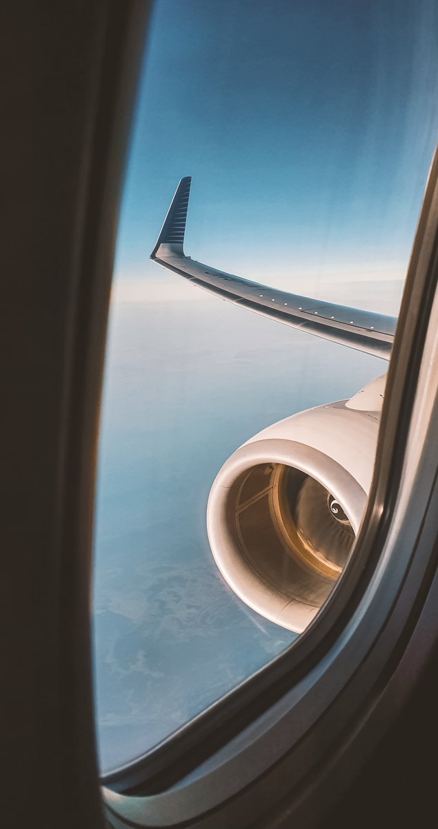 Aerolíneas Argentinas (@aerolineas_ar) on Twitter photo Ventanilla. 💺Esos momentos únicos e inolvidables... ✈️🇦🇷 Ventanilla. 💺Esos momentos únicos e inolvidables... ✈️🇦🇷