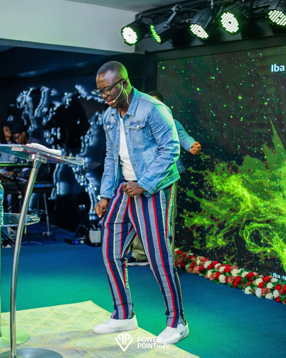 powerpointtribe's tweet photo. Friendship Sunday was one for the books! 💥

🔥 Power-packed spoken word
🙌 Worship that shook the room
🎤 Open Mic full of heart
📖 Teaching that stirred the soul

What. A. Day.

📸 1/3

#FriendshipSunday #powerpointtribe https://t.co/qbDSkfjvTz