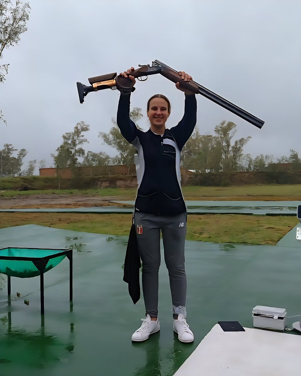 ¡MEDALLA DE PLATA! 🥈🇵🇪
Valentina Porcella 🇵🇪 se queda con el segundo lugar en la final de trap, a solo 2 tiros del oro, y consigue la primera medalla plateada para el #TeamPerú, la cuarta en total en estos Juegos Panamericanos Junior #ASU2025 💪✨️🇵🇪 ¡Grande, Valentina!