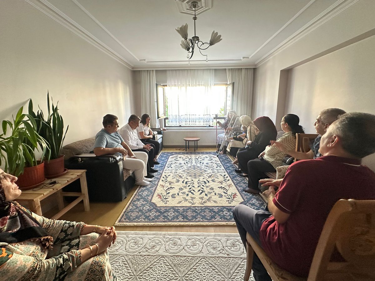 AK PARTİ ALTINDAĞ (@akaltindag) on Twitter photo 📍Güneşevler
Milletvekilimiz <a href="/zeynepyildiztr/">Zeynep Yıldız</a> eşliğinde, Siyasi ve Hukuk İşleri Başkanımız, Başkanvekilimiz Vedat Yaman, sorumlu yönetim kurulu üyelerimiz ve mahalle teşkilatımız ile birlikte değerli Uzun ailesinin hanesine ziyarette bulundular.
<a href="/Fatih__Bildik/">Fatih BİLDİK 🇹🇷</a> 📍Güneşevler
Milletvekilimiz <a href="/zeynepyildiztr/">Zeynep Yıldız</a> eşliğinde, Siyasi ve Hukuk İşleri Başkanımız, Başkanvekilimiz Vedat Yaman, sorumlu yönetim kurulu üyelerimiz ve mahalle teşkilatımız ile birlikte değerli Uzun ailesinin hanesine ziyarette bulundular.
<a href="/Fatih__Bildik/">Fatih BİLDİK 🇹🇷</a>