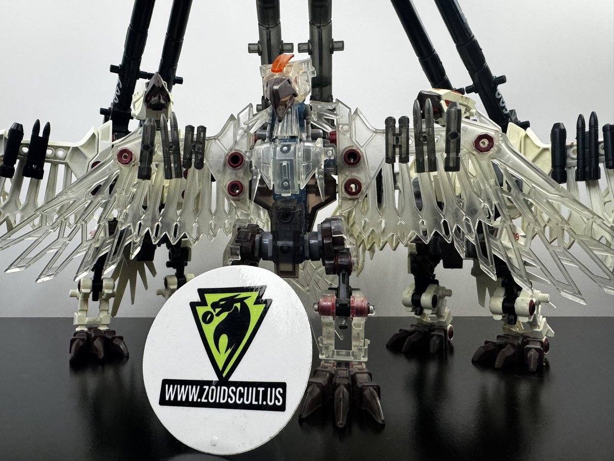 The “Buster Eagle” (BZ-009) is 
Eagle Type Zoid. Sporting a pair of Buster Cannons (the same cannons used by the mighty Gojulas), Buster Eagle was a HUGE improvement over its predecessor known as  “Night wise” (an Owl Type Zoid).

Shown here are the NJR blox version, the 2003