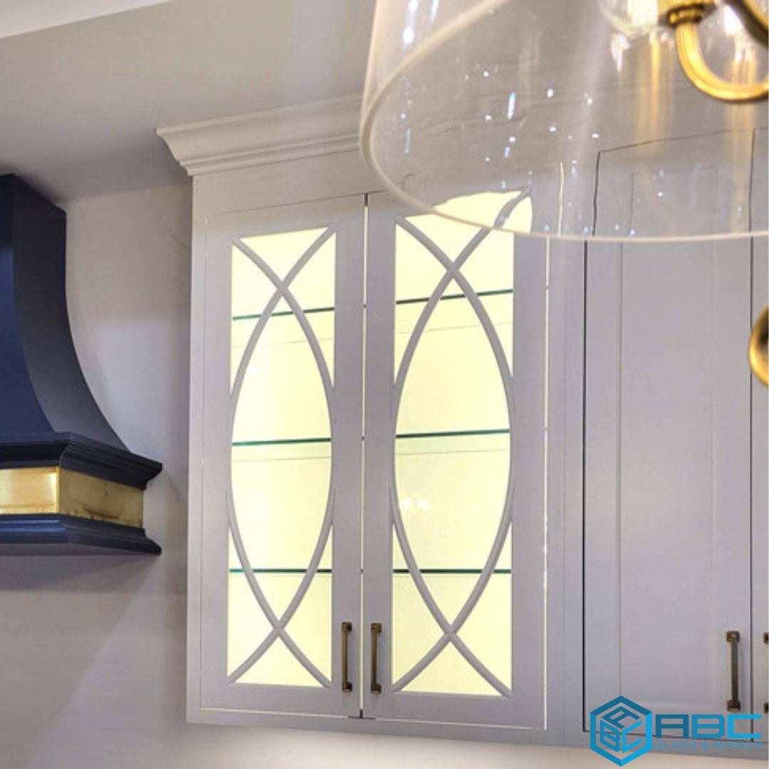 abcglassinc's tweet photo. Love the vintage vibe but want a fresh update? New clear cabinet glass with a vintage look brings charm and clarity to your kitchen. It’s the perfect blend of old-school elegance and modern style—instant upgrade without losing character. #KitchenInspo #VintageModern #GlassStyle https://t.co/5UQDNooWgD