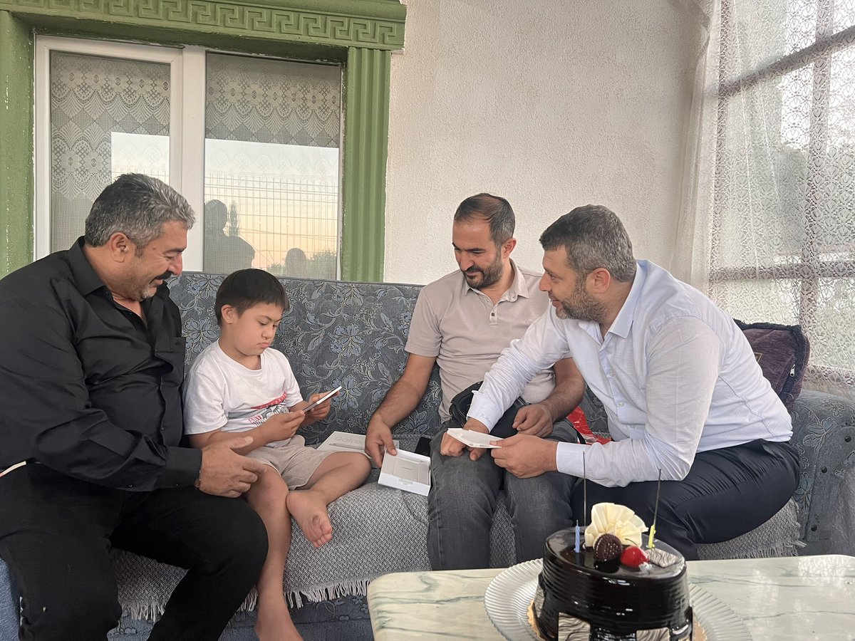 akparti_hacilar's tweet photo. “İlçe Başkanımız Sn. Yasin Mutlu ile birlikte, özel evladımız Eymen’in doğum gününü kutladık. Eymen’in neşesi ve tebessümü, günümüzü güzelleştirdi. Nice mutlu ve sağlıklı yıllara Eymen 🌟🎂”
@yasinmutlu38 https://t.co/HgW8xMAP56