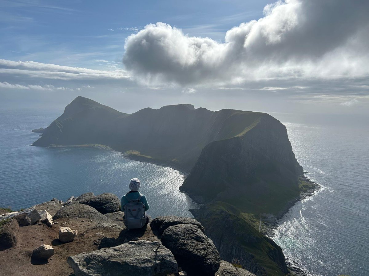 ⚡Mlle 40kVolts⚡ tweet media