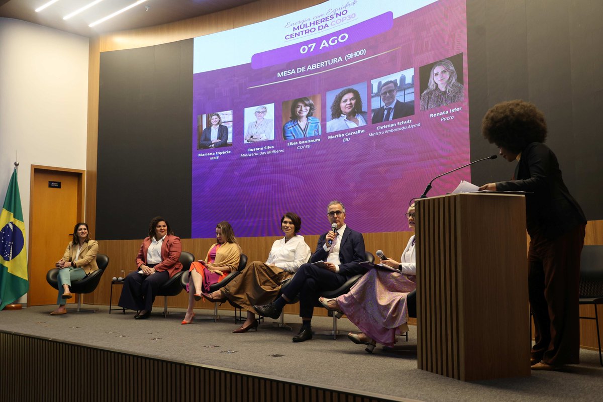 „Energia com Equidade: Mulheres no Centro da COP30” -  na abertura do evento no MME, o Ministro para Assuntos Econômicos, Christian Schulz, falou sobre a Parceria Energética que conecta o Brasil e a Alemanha na busca por uma transição energética segura, sustentável e justa.