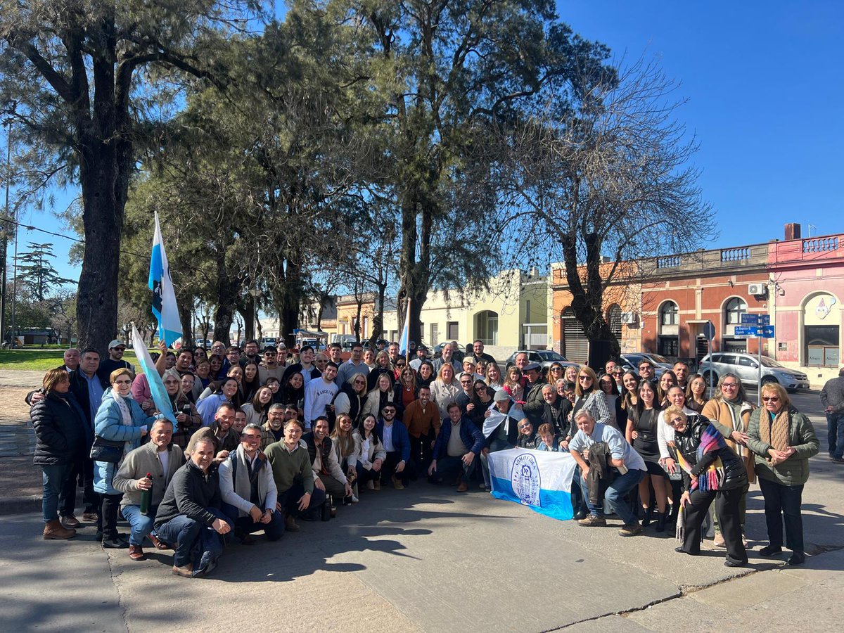 El <a href="/PNACIONAL/">Partido Nacional</a> celebró el 189° aniversario de la Divisa Blanca en San José con un gran acto donde se encuentra la Estela en memoria al Brig. Gral. Manuel Oribe.

La ceremonia, que contó con una gran participación de militantes, tuvo oratorias a cargo (👇)