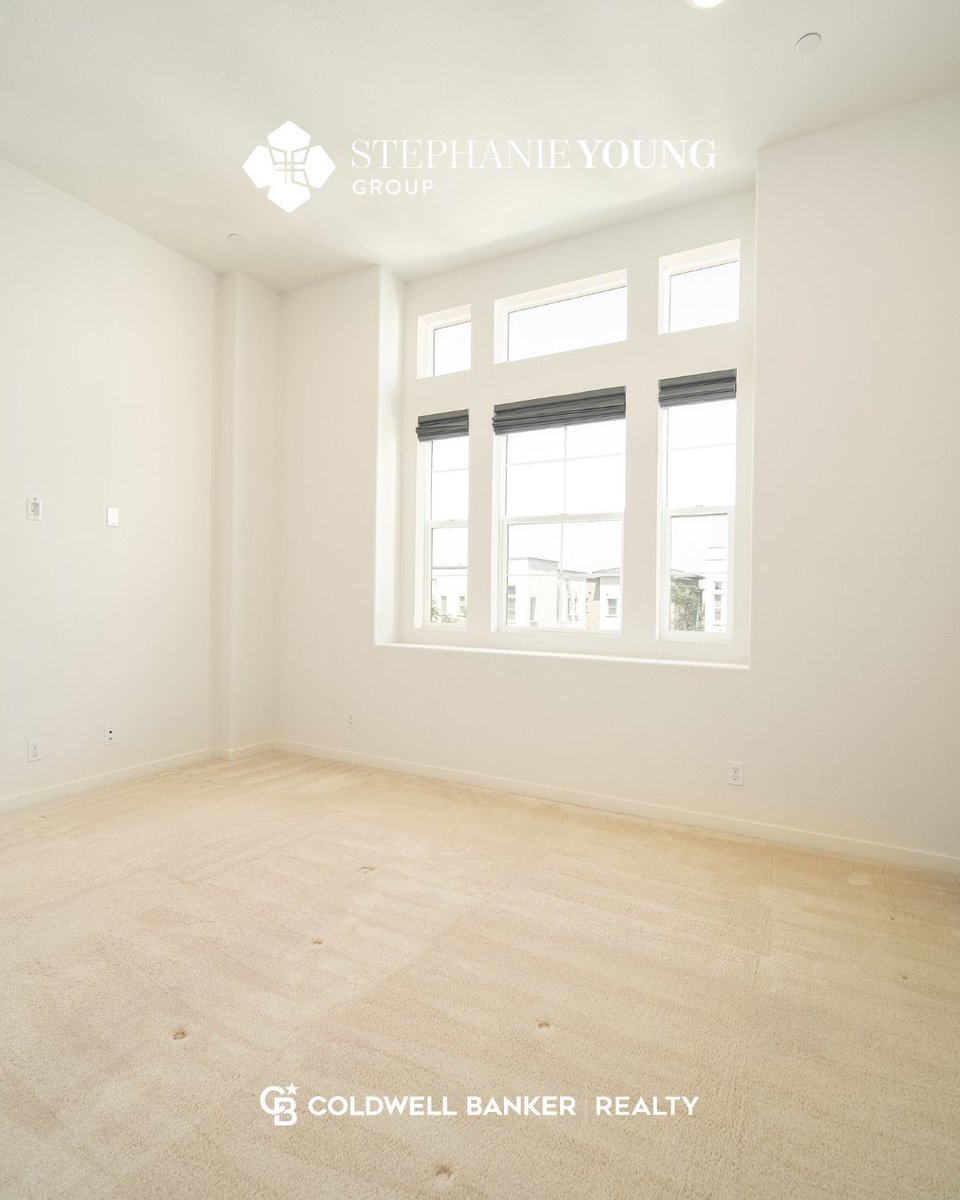 the_stephyoung's tweet photo. 🧺 Full-size laundry room w/ washer &amp; dryer
🔥 Recessed lighting, plush carpet, custom paint, &amp; tankless water heater

Enjoy resort-style amenities, top-rated Irvine schools, parks, pools, and walkable convenience to shops &amp; dining—all in the vibrant Great Park community. https://t.co/Tkp2nGrAnj