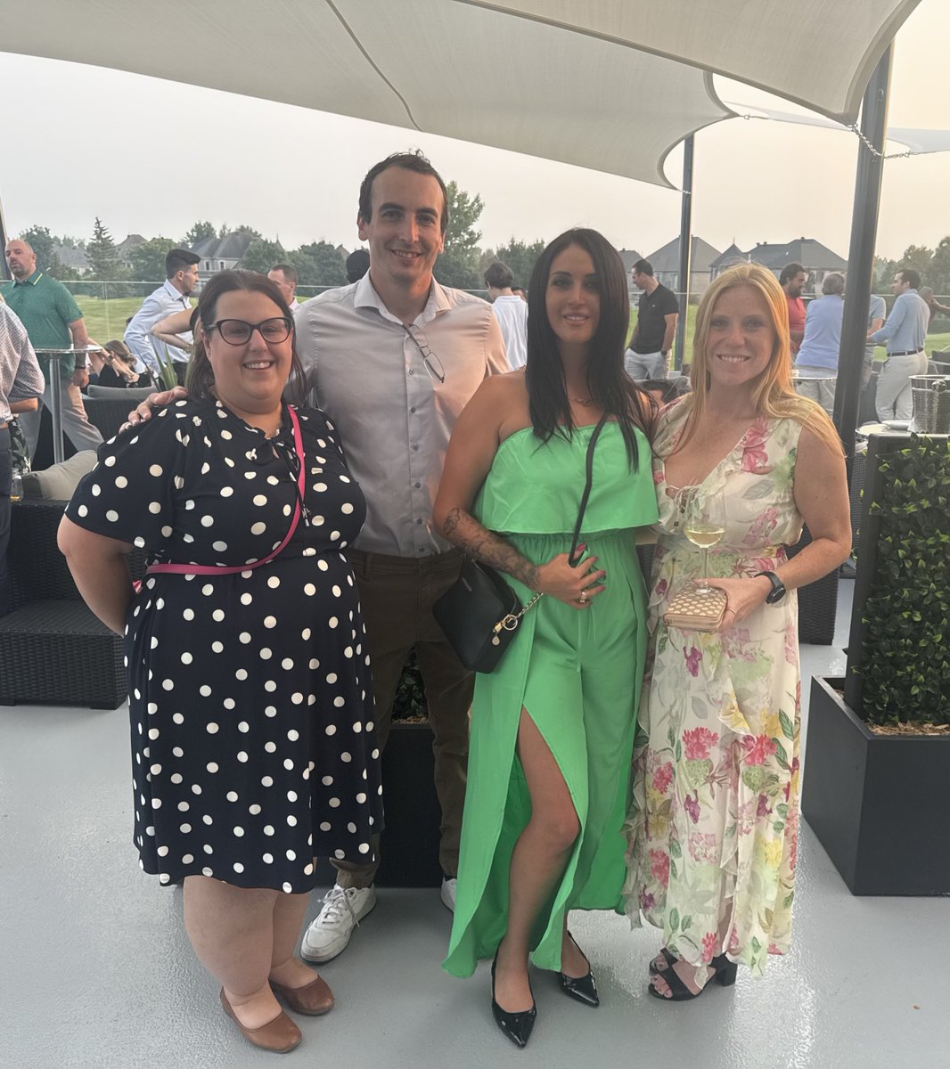 Le RCCAQ soutient la relève!

Le 8 août dernier, des membres de la permanence du RCCAQ étaient présents à la Classique de golf 2025 de L'association de la relève en assurances du Québec (LARAQ), tenue au club de golf Parcours du Cerf, à Longueuil. Le Regroupement est fier de s'y