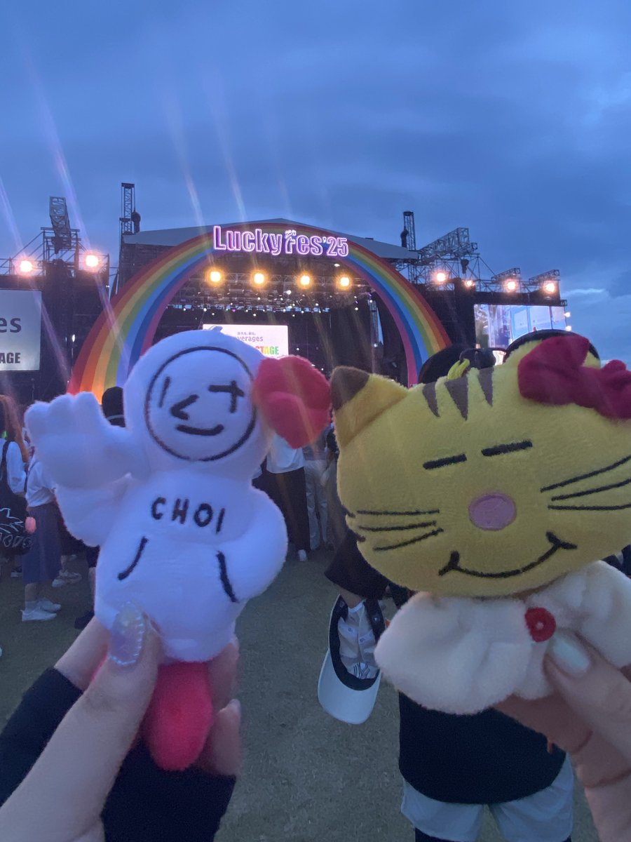 NEWS281011's tweet photo. 久しぶりのフェス楽しかった〜💖
ラキフェス初めてだったけど快適すぎたし暑くなくて最高のフェスでした☺️
フェスで見るNEWS輝いてたな✨小山くんビジュよろしかったです💜
最高に楽しい夏の幕開け☀️ https://t.co/ud1pCqtJpa