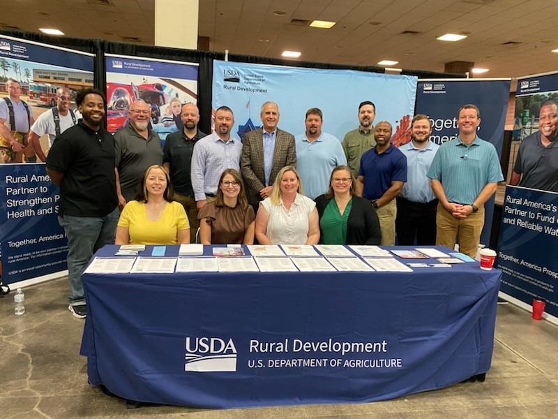 State Director Patrick Jaynes joined the Community Program staff at the Tennessee Association of Utility District (TAUD) last week, and shared Rural Development’s commitment to rural prosperity with disaster impacted communities in conjunction with TAUD’s Circuit Riders.