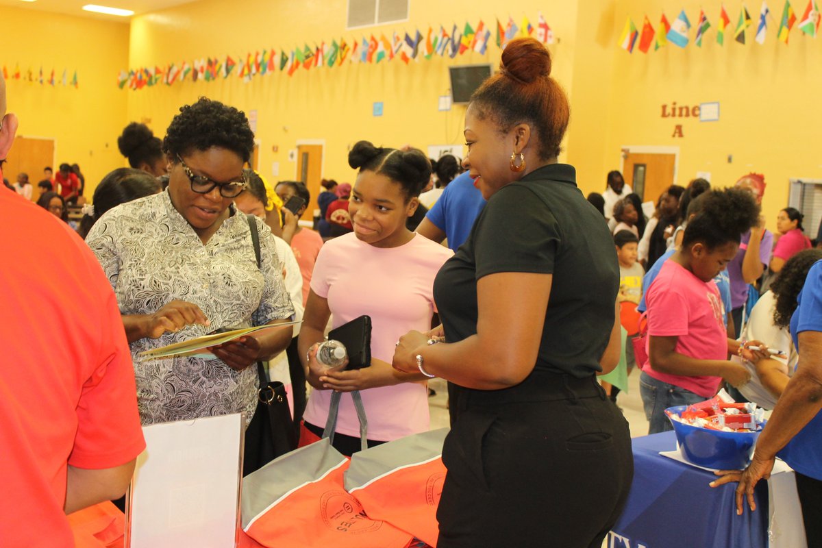 UrbanLeague's tweet photo. **The Urban League of Palm Beach County** wishes our community an **inspiring and safe first day of school!**
**Happy 2025–2026 School Year!**
Last week, our ULPBC team joined **Roosevelt Middle School** for their **Back to School Orientation** — all while hosting our own. https://t.co/NE5DBddyp1