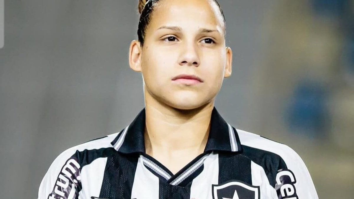 lance_botafogo's tweet photo. Meia do Botafogo mira decisão contra o Fortaleza na Série A2: 'Não será fácil' https://t.co/0jQRcI5poH #Botafogo #Fortaleza #SerieA2 https://t.co/ZW3kIlnq0P
