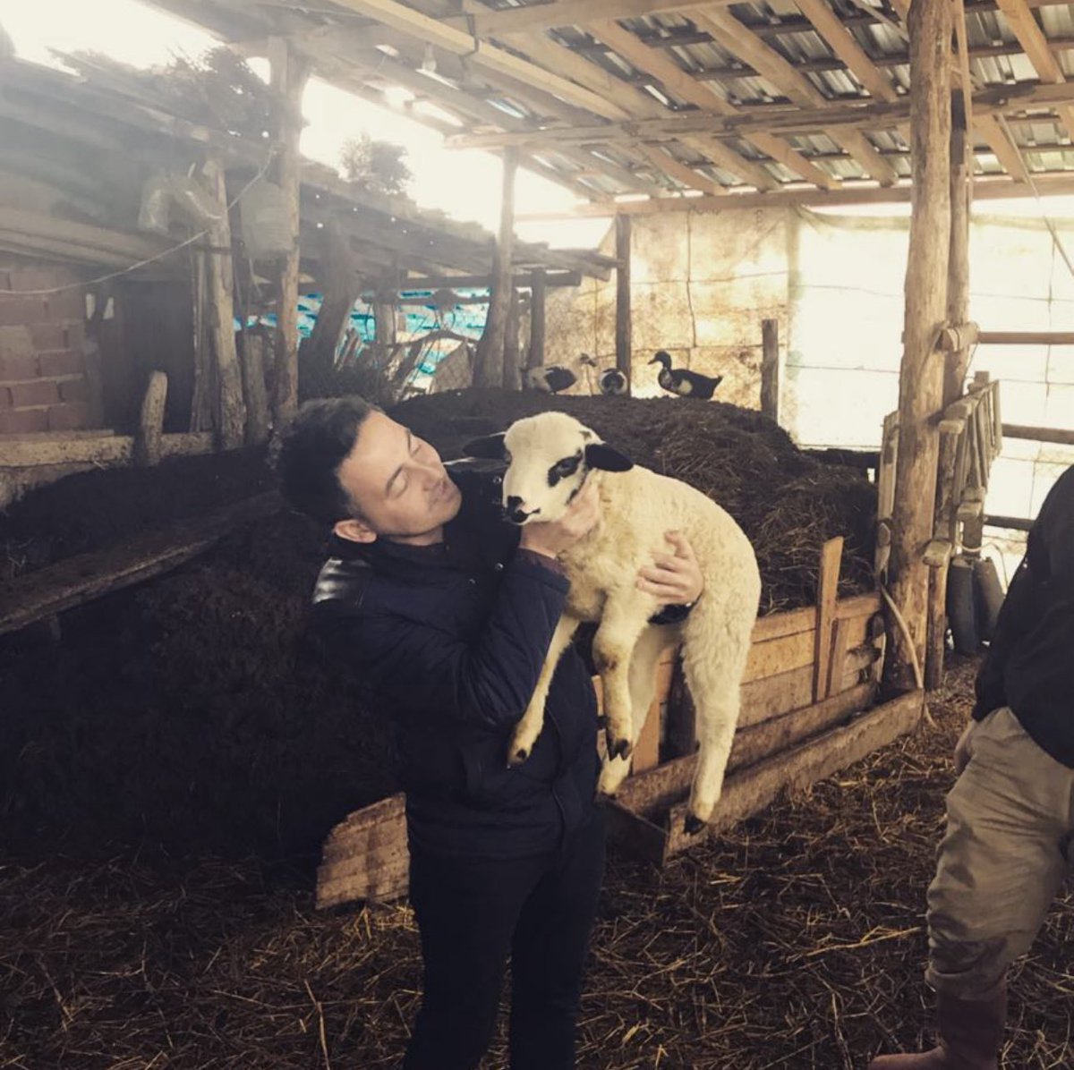 Ülkemiz tarım ve hayvancılığının geliştirilmesi, yaygınlaştırılması ve verimliliğinin artırılmasında başrol alarak katma değer sağlayan mühendisler ve veteriner hekimlerin mali hakları dengi meslek gruplarının seviyesine çıkarılmalıdır. #yarınlarınmimarlarımühendisler