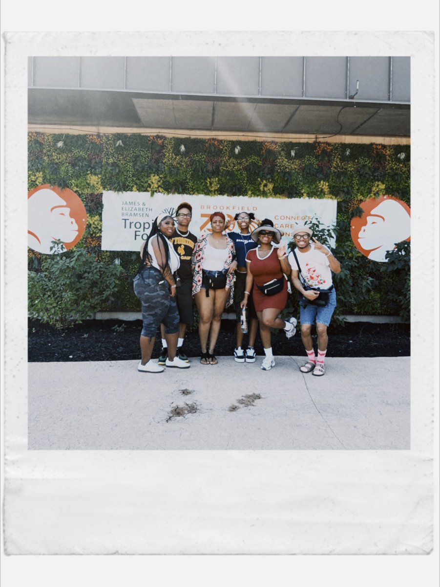 1gianci's tweet photo. Family Day at the Zoo https://t.co/xRornq4OU1