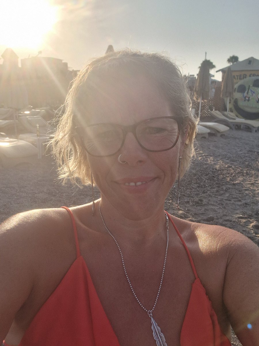 Jen Jen Louise tweet media