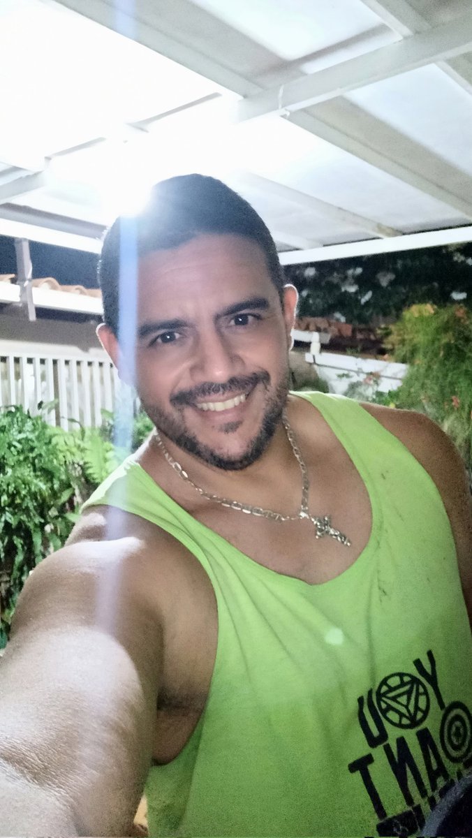 gaboroman's tweet photo. Feliz lunes https://t.co/A8JN1fqcFt