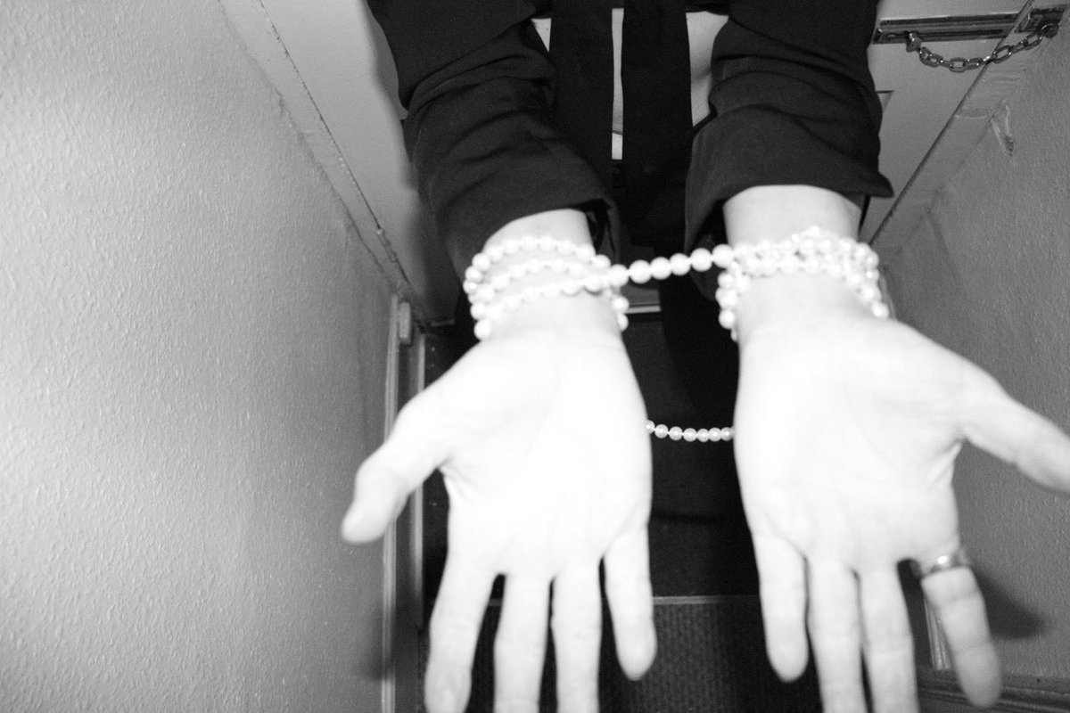 agneseestrode's tweet photo. More from the series of Body and Frame
#pearls #pearl https://t.co/1lLpJgom8W