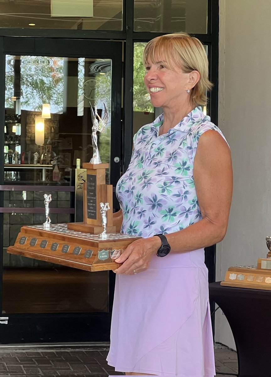 Rideau View Captain tweet media