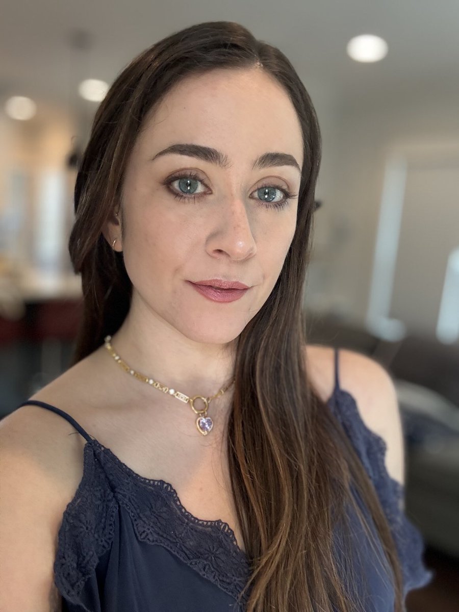 Live with chill music ♥️ 

twitch.tv/joplaysviolin

youtube.com/live/uwT1luDqI…