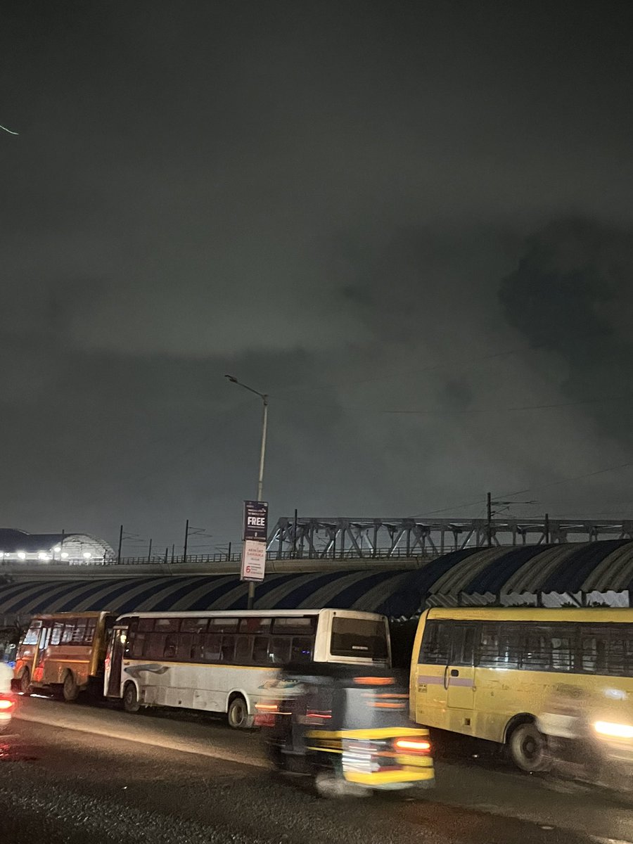 Faisal05677161's tweet photo. Streetlights are not working from last 3 days please repair it asap. It can cause accidents location:Taloja phase1 sector 10,11 main road @NaviMumbaiNet @CIDCO_Ltd @TKC_Welfare https://t.co/NyAmHuzL24