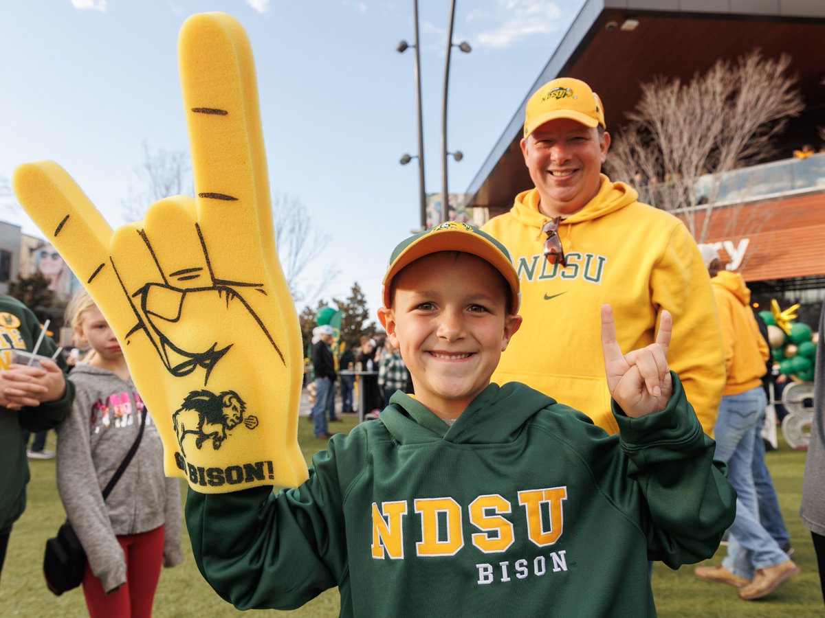 fargoairport's tweet photo. Tailgates, touchdowns and Tennessee. What more do you need? A nonstop flight to Nashville on @Allegiant to see @NDSUfootball take on @TSUTigers next month. 🏈 #BisonFootball #NDSU #Nashville

📸: @NDSUFoundation https://t.co/MPscJL8cy3