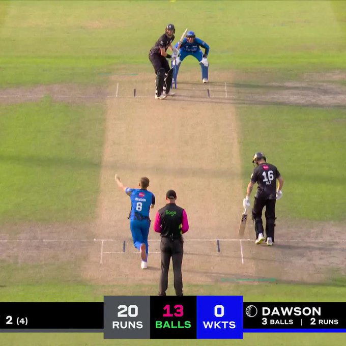 Ben McKinney smashes FIVE boundaries in SIX balls 💥 