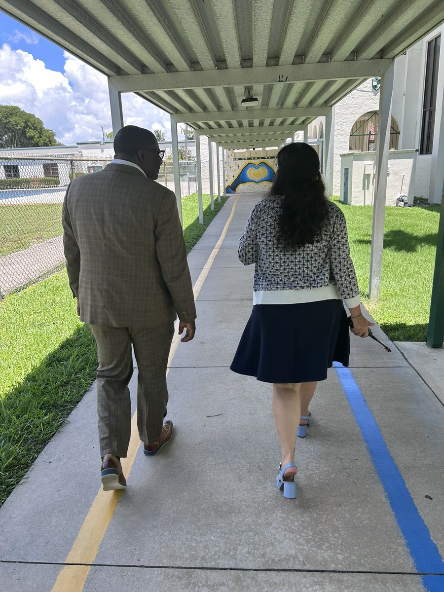 BCPSNorthRegion's tweet photo. First day of school energy! ⚡️Dr. Fleming spent his day walking campuses with principals, seeing firsthand how they’re unlocking the genius in every student. Here’s to a year where every child shines! ✨ #UnlockingGenius #NorthRegionExcellence https://t.co/CU4jL6yFL9
