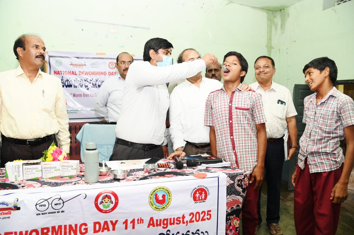 dmho_mncl's tweet photo. @A_ArogyaMandir
@HWCsTelangana
@CHFW_NHMTG
@TelanganaHealth
@MOHFW_INDIA
@TelanganaCMO
@CTvvp
@Collector_MNCL

Today, Hon’ble District Collector Sri Kumar Deepak, IAS inaugurated the National Deworming Day (NDD) in Mancherial District. DMHO Dr. Harish Raj, Dy DMHO  Dr. Anitha, https://t.co/W6pSIOVS8j