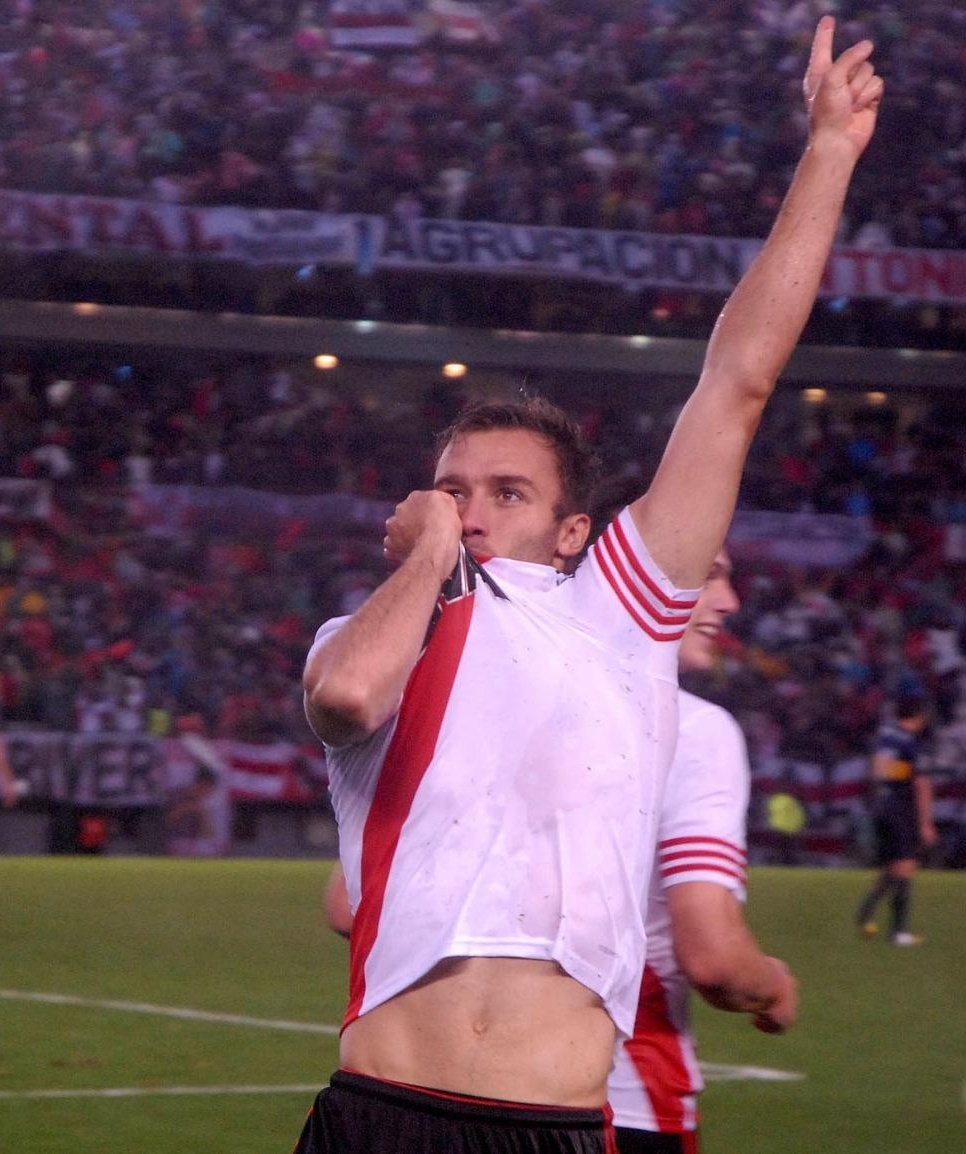Podés criticar a <a href="/Gpezze/">German Pezzella</a>, podés pedir que juegue otro jugador o incluso opinqr que debe ser transferido pero de festejar una lesión de un jugador de River no se vuelve.
