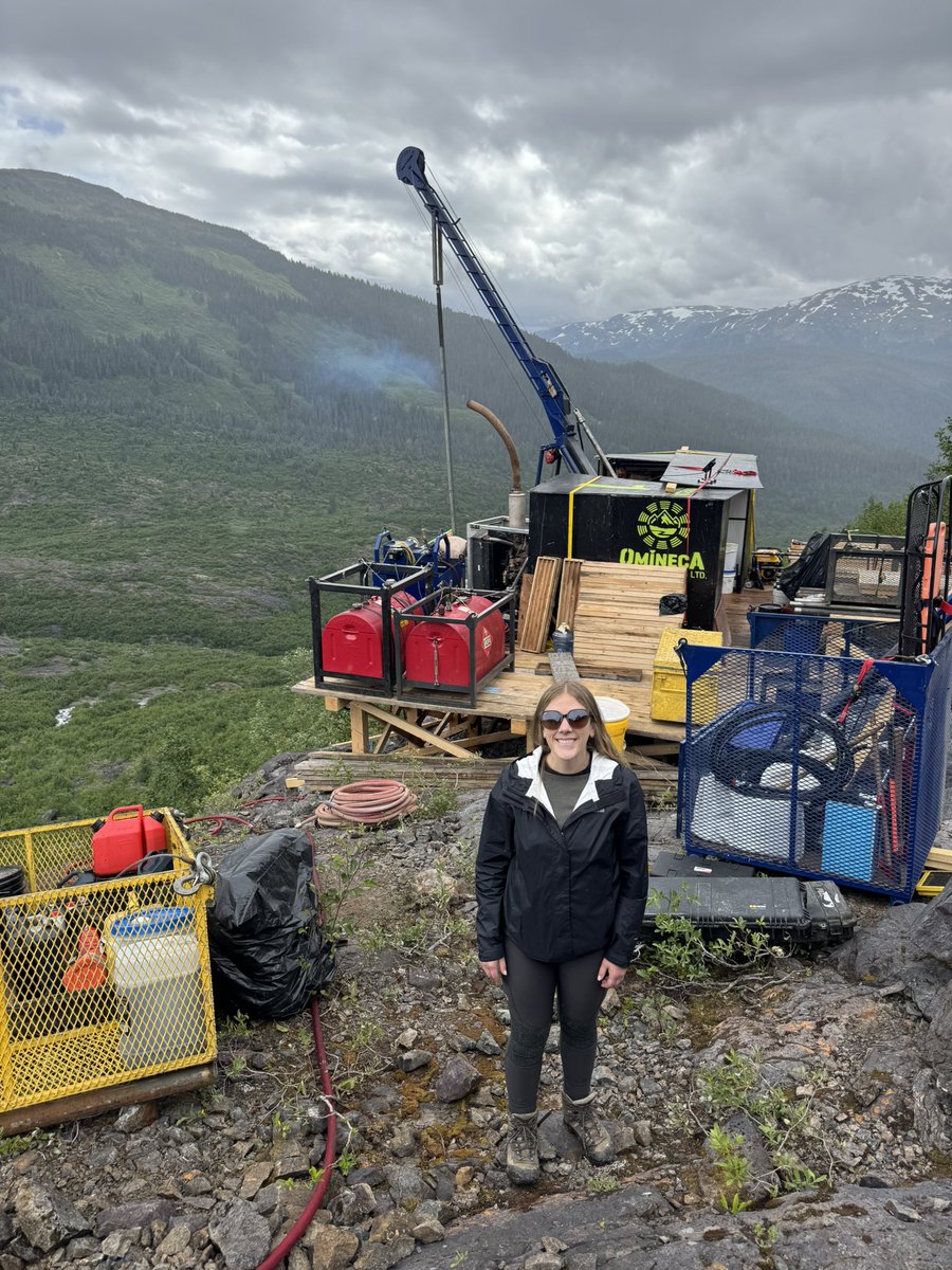 Dolly Varden Silver’s Exploration Manager, Amanda Bennett, P.Geo., stopped by the drill site at Homestake last weekend for a hands-on look at the rocks. 

Always great to see progress firsthand as we advance our exploration! 

Stay tuned for more updates from the field
$DV.V $DVS