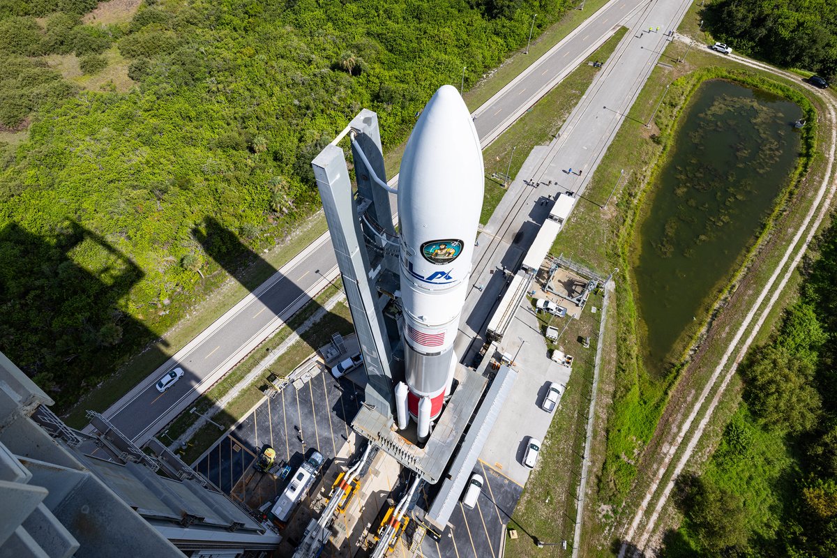 ulalaunch's tweet photo. 📸 #VulcanRocket travels to the launch pad for the U.S. Space Force's #USSF106 mission.

Photo album: https://t.co/QbM4zpZ6I1 https://t.co/jAYiPvlGgc