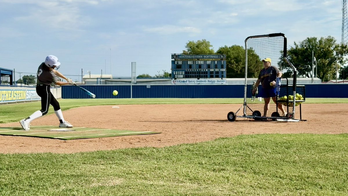 NogaOlivia's tweet photo. I had an amazing experience at the SE softball camp! I loved meeting the coaches, staff, and players—they were all so welcoming and encouraging. I left feeling inspired and motivated to keep improving. Thank you for such an unforgettable experience. @SavageStormSB @amntx16u https://t.co/DWBsMBCTF2