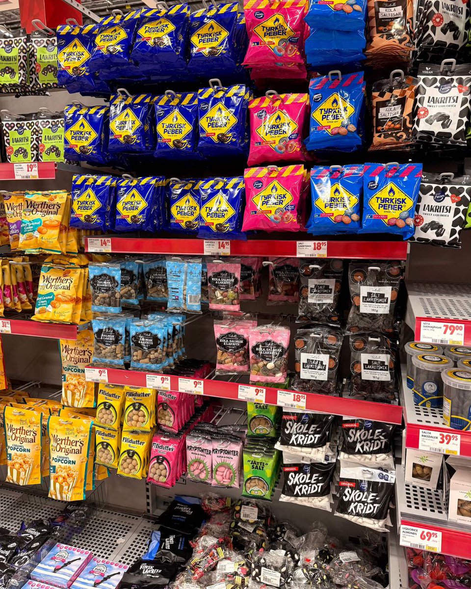 Schweden 🇸🇪 Zwei Tage, zwei Geschmackswelten. Wir sind unterwegs von Deutschland nach Norwegen. Auf der Durchreise wurden wir lecker überrascht.

Schwedische Zimtschnecken und Salzlakritz

👉 lebensmittelmagazin.de/ernaehrung-ges…