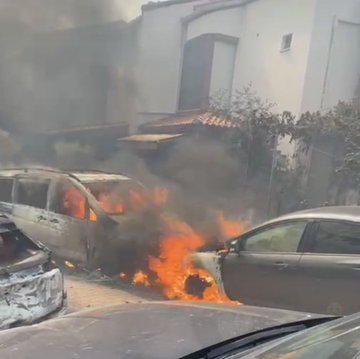 **
Ne içimizde, ne ormanlarda, ne de şehirlerde;  yanacak yer kalmadı.

Yangınlarla beraber bizler de yandık! 🔥
Çanakkale Dardanos yanıyor.
#ÇanakkaleYanıyor