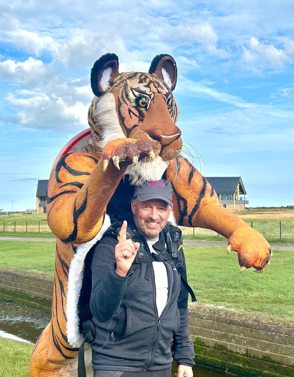 Simon Reeve tweet media