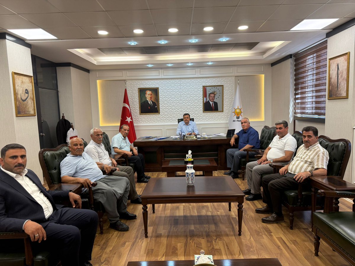 Şehitkamil Ziraat Odası Başkanı Sayın Cuma Yiğit ve yönetim kurulu, İl Başkanımız Sayın Fatih Muhaddis Fedaioğlu’nu makamında ziyaret etti.

Nazik ziyaretleri ve kıymetli sohbetleri için teşekkür ediyoruz. 🌿🤝

<a href="/fmfedaioglu/">Fatih Muhaddis FEDAİOĞLU</a> 
<a href="/Akparti/">AK Parti</a>