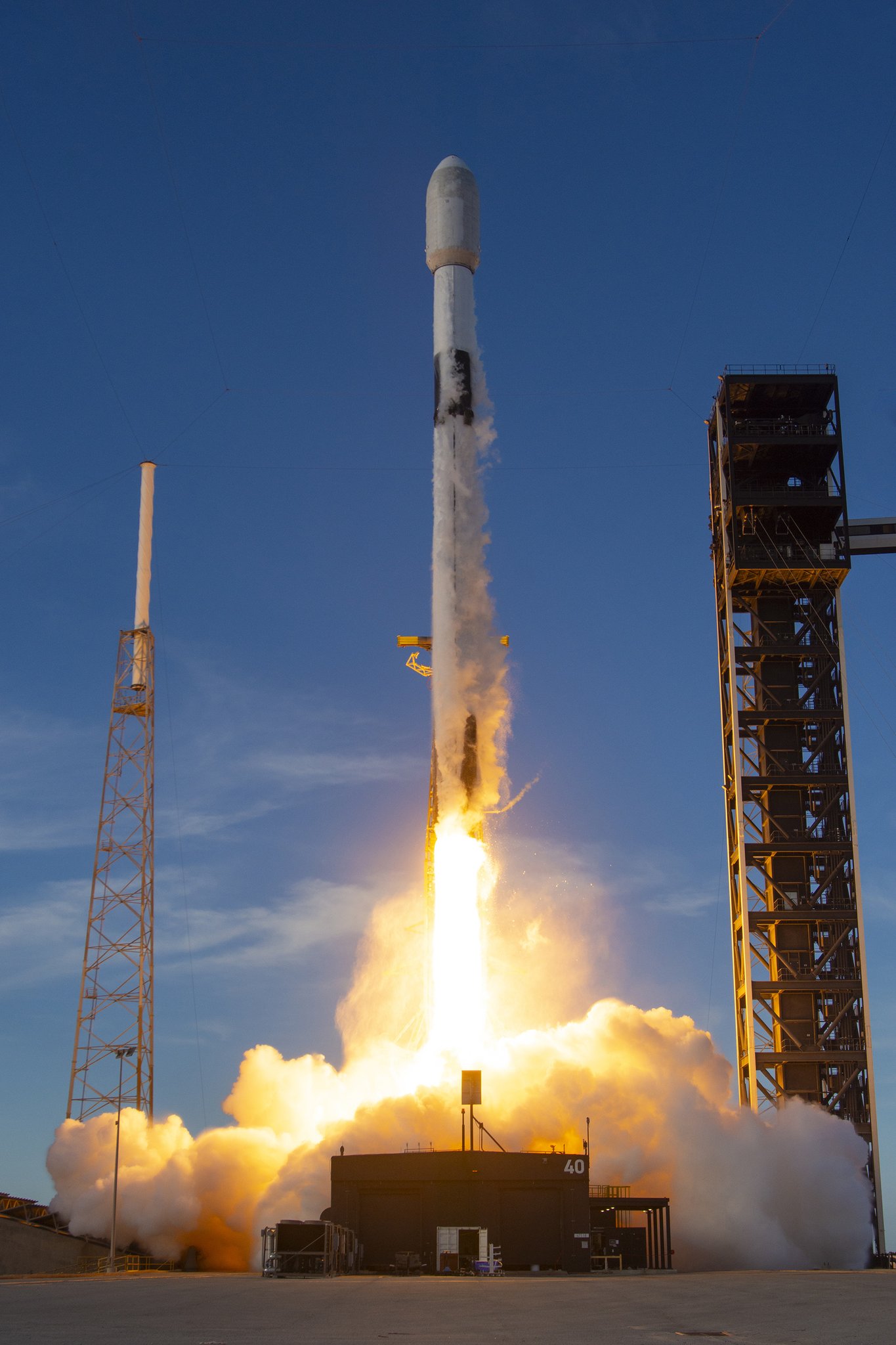 SpaceX 2020モザイクパズル 17 \"x 17\" 289ピース SpaceX 2020モザイクパズル 17 