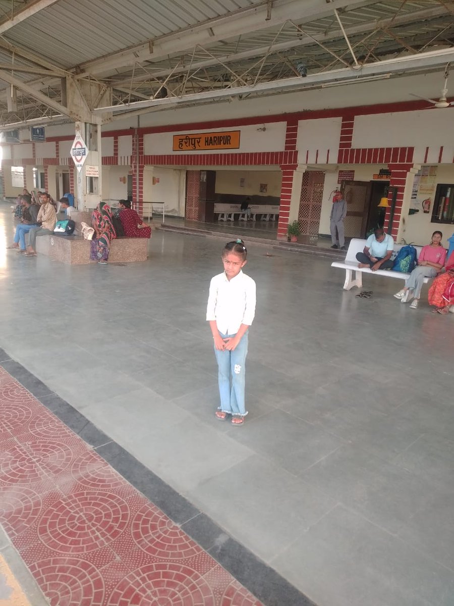 Happy Birthday 🎈🎂 little princess 💐 God bless you ❤️ enjoy your special day 🧍 
<a href="/Seedhibaatdr/">सीधी बात ✍️</a> 
#Aaradhya_chanda_happy_birthday 🎂