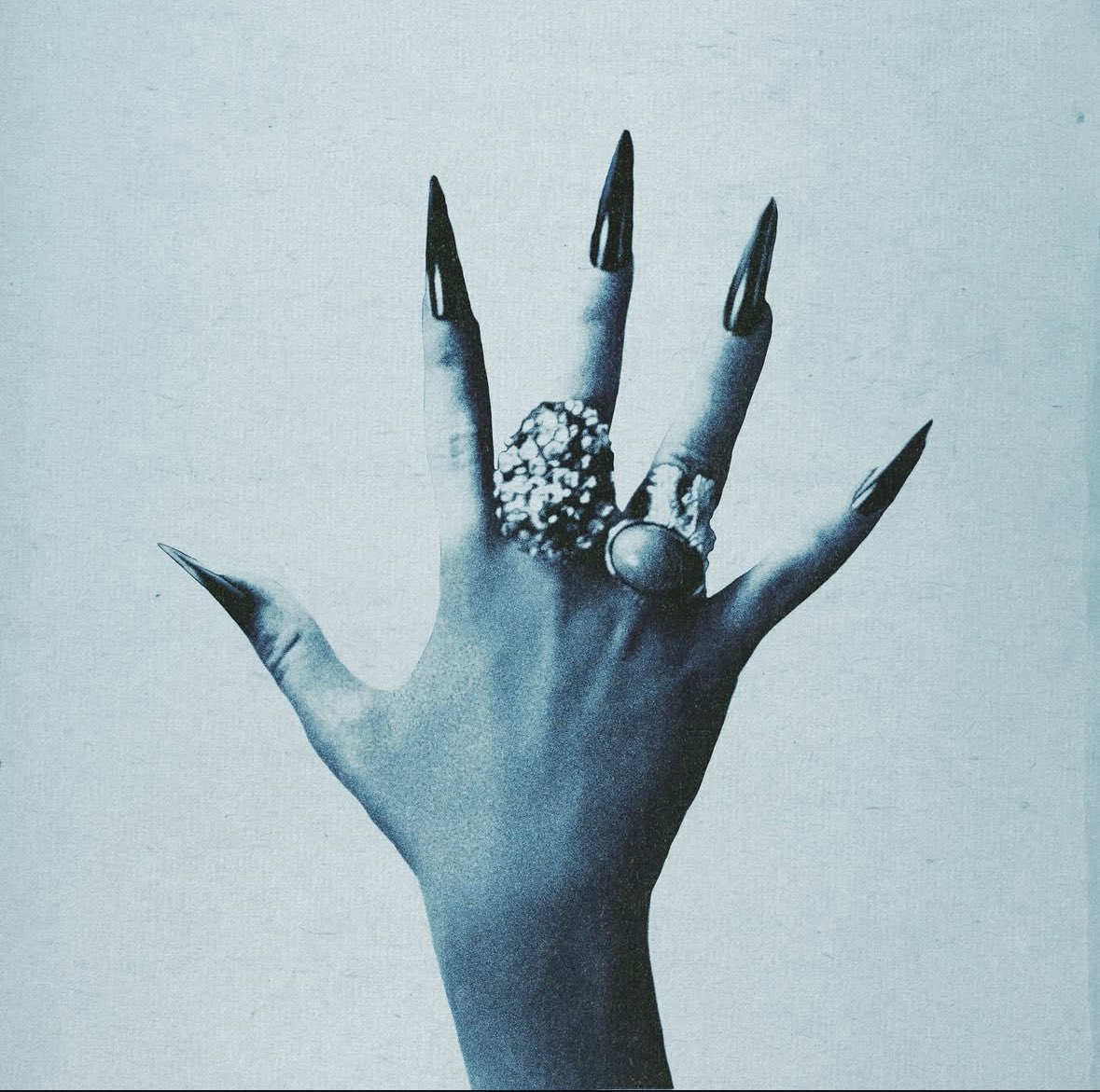 📑 | “Uñas Afiladas”, segunda colaboração entre <a href="/sofiareyes/">Sofía Reyes</a> e <a href="/luisasonza/">Luísa Sonza</a> chega as plataformas no dia 20 de Agosto. 

— A faixa estará presente no álbum IDGAF ERA da cantora mexicana, que também contará com “MiuMiu”, a primeira parceria de ambas junto com RaiNao.