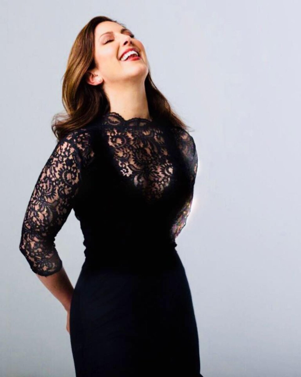 grnbrgartists's tweet image. Known for her dramatic, nuanced artistry, Camille Zamora has collaborated with legends and dazzled audiences around the globe. From opera stages to the passion of tango, her versatility shines through every performance. 

#GreenbergArtists #Soprano #OperaLife #ClassicalMusic
